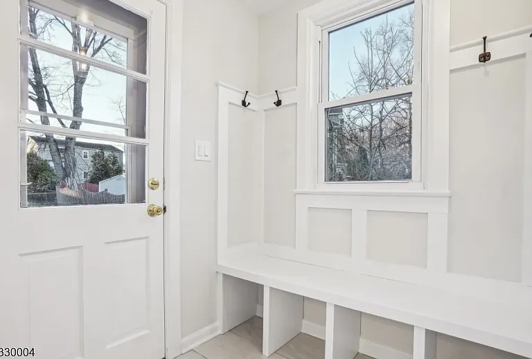 919 Brown Ave — Photo 6