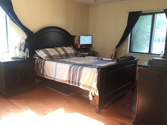 5th image of 16 Village Way APT 3