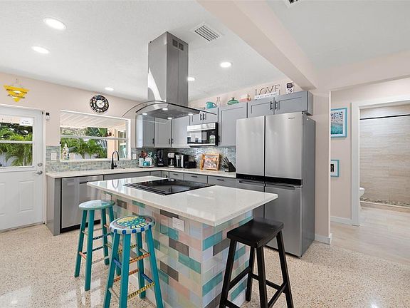 4th image of 1211 Bay Pine Blvd