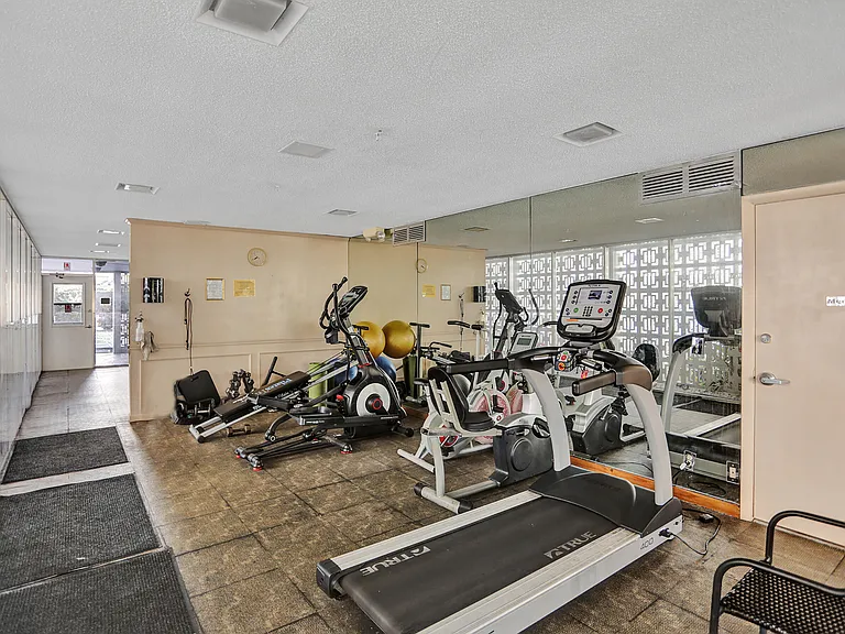 3040 NE 16th Ave #A405 — Photo 30