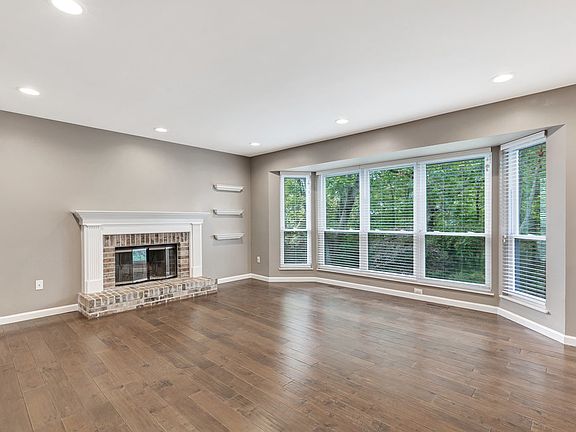 4th image of 3548 Georgetowne Village Dr