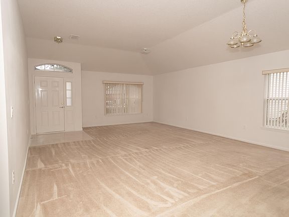 5th image of 9182 Jennifer Ln
