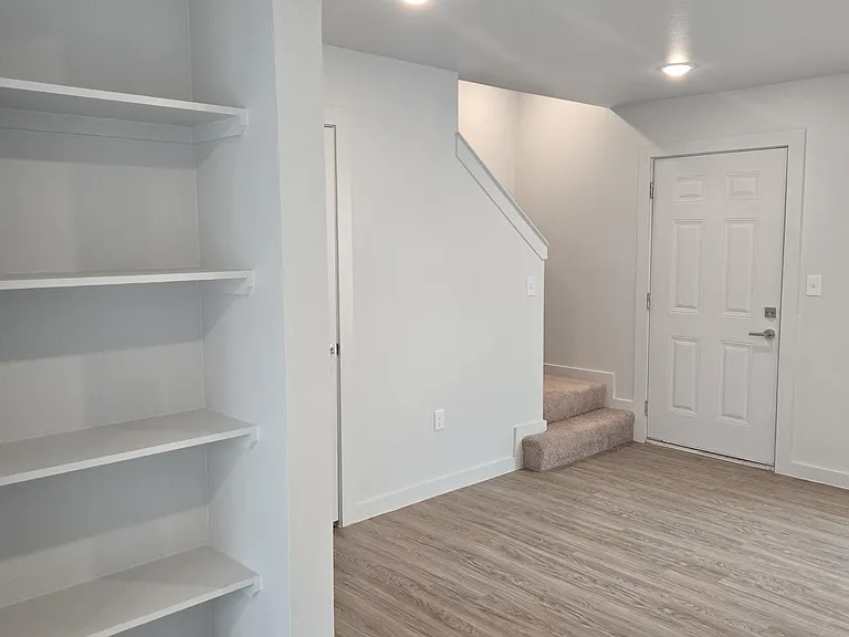 Sabine Apartments — Photo 19