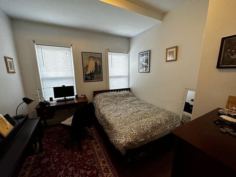 2nd image of 376 Windsor St #3