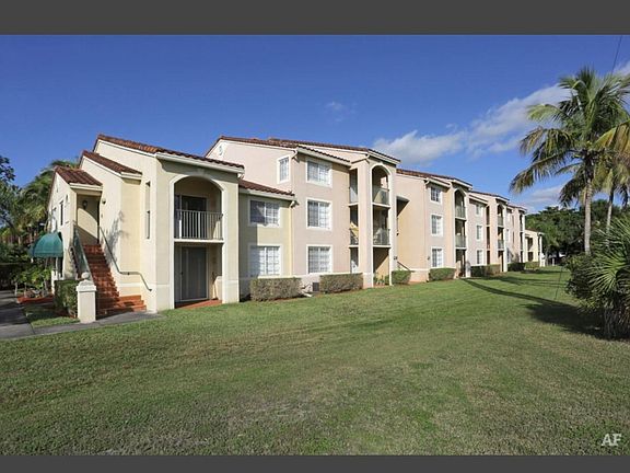 3rd image of 110 Bonaventure Blvd APT 106