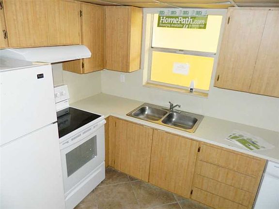4th image of 9371 Fontainebleau Blvd APT I109