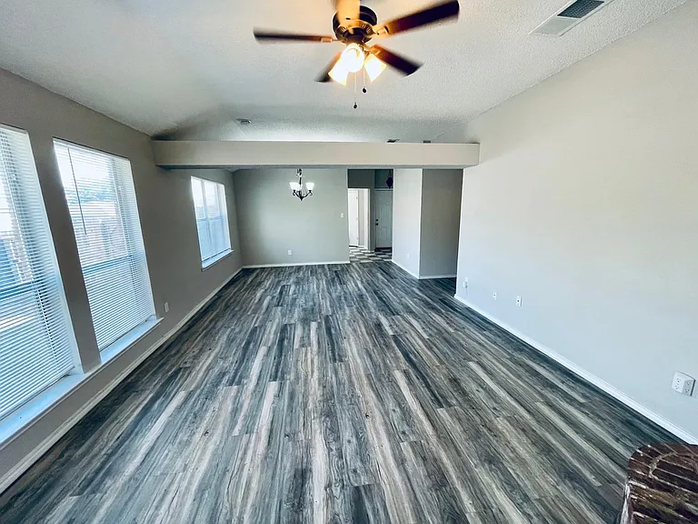 10824 Ives St — Photo 6