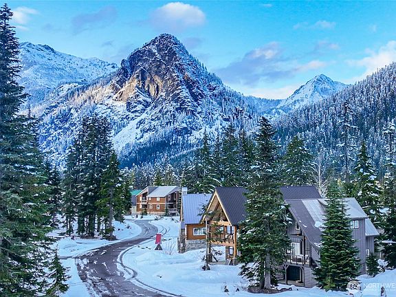 3rd image of 50 Summit Way
