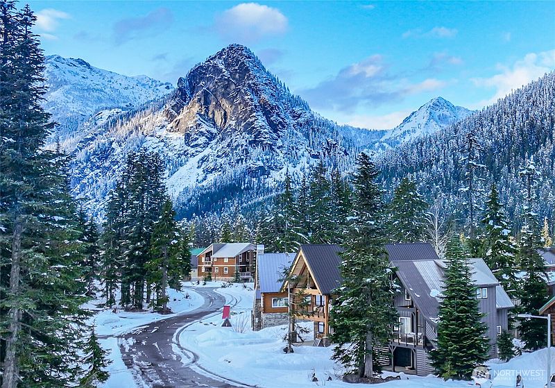 3rd image of 50 Summit Way