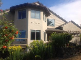 8423 NW Reed Dr, Portland, OR 97229