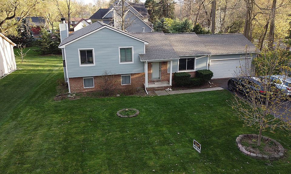 1st image of 9137 Lyniss Dr
