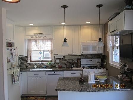 3rd image of 28 Tappan Ave