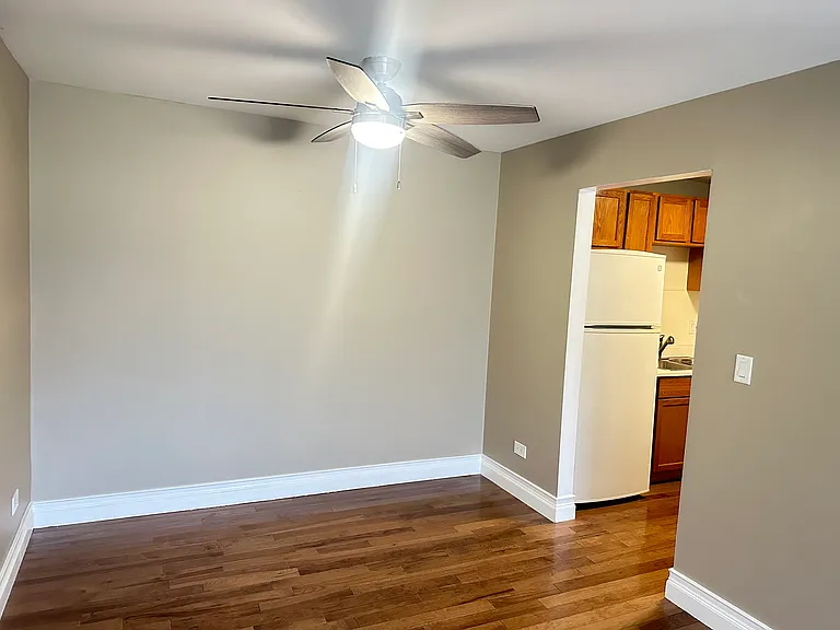 9S240 Lake Dr #108-BLDG17B — Photo 5