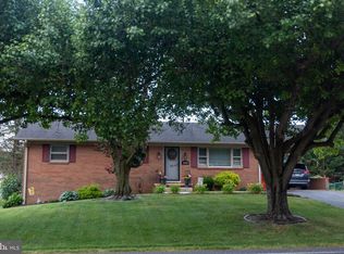 10880 Grindstone Hill Rd, Greencastle, PA 17225