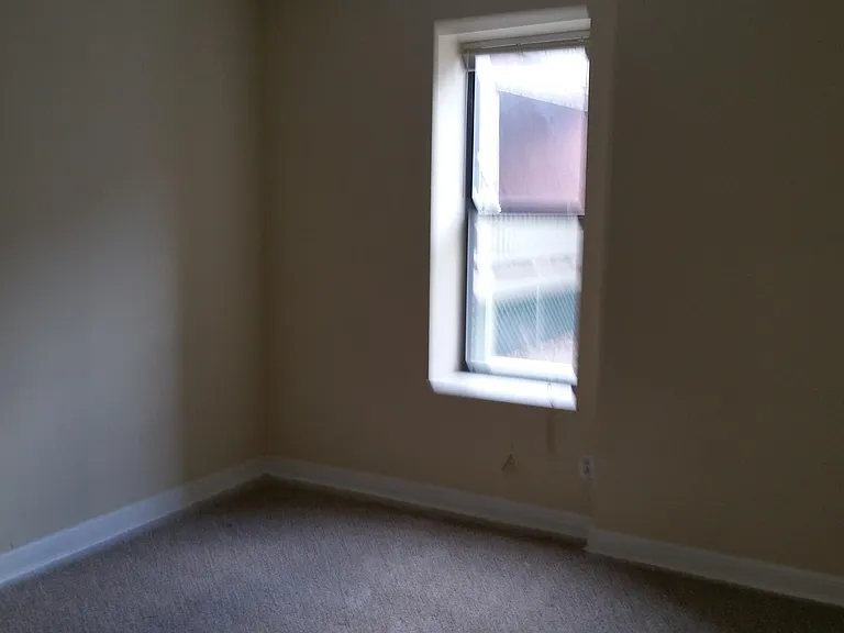 348 N Newstead Ave — Photo 18