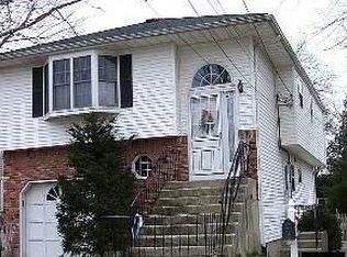 20 Emma St, Bethpage, NY 11714
