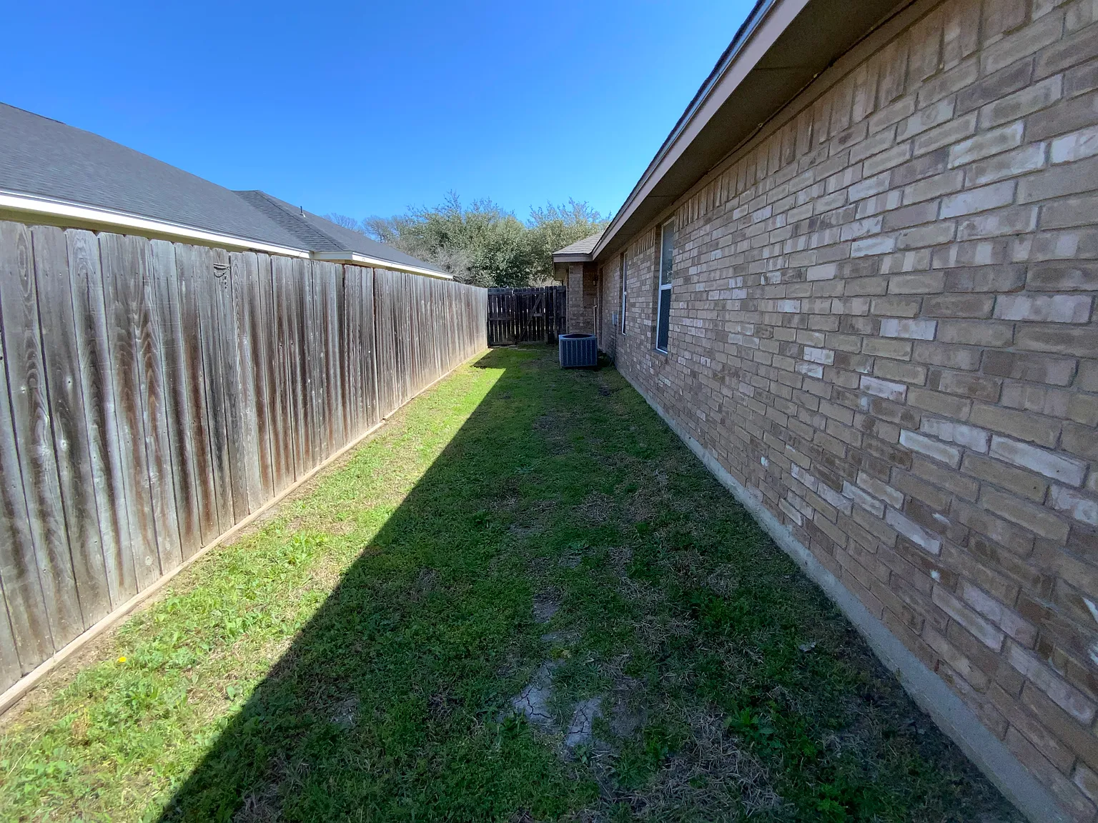 3 bed, 1308 sqft, $1,200 — Photo 2