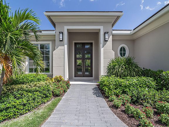 5th image of 647 Hermitage Circle