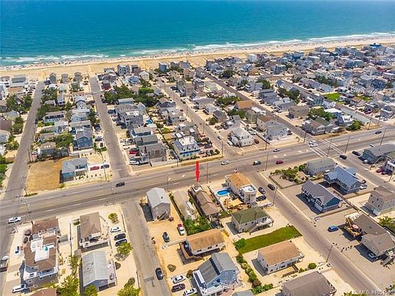 5th image of 7706 Long Beach Blvd
