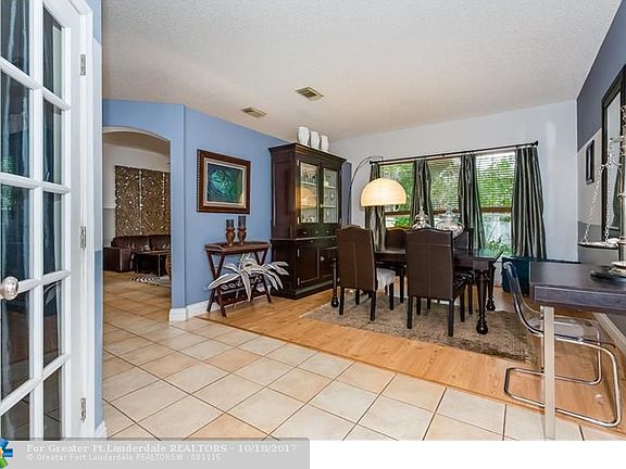 3rd image of 3451 SW 52nd St