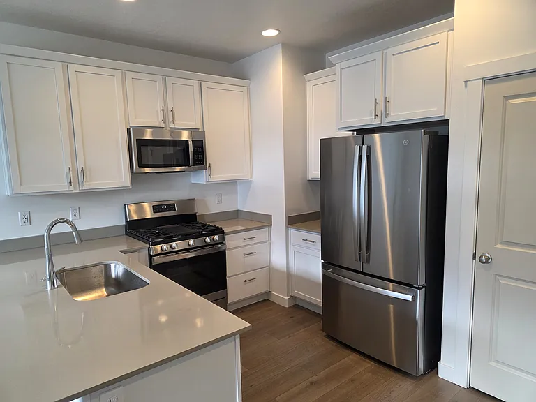 1830 N 3530 W — Photo 3