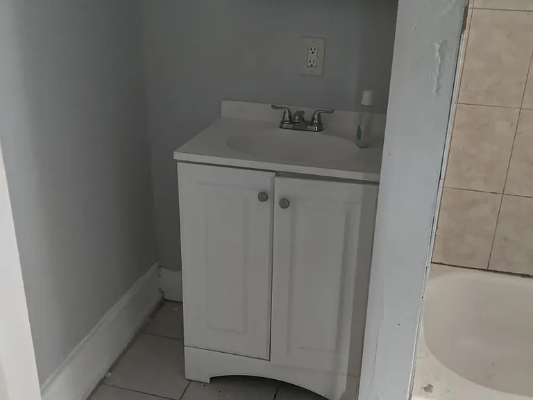 53 W Logan St #1 — Photo 7
