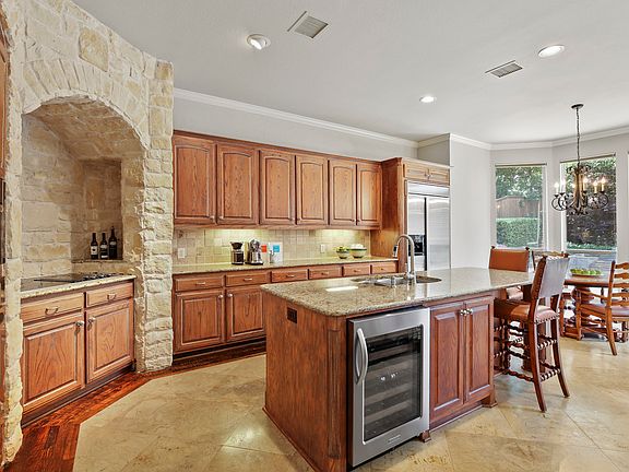 3rd image of 3705 Winding Oaks Dr