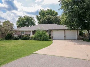 6662 S Bedford Cir, Derby, KS 67037