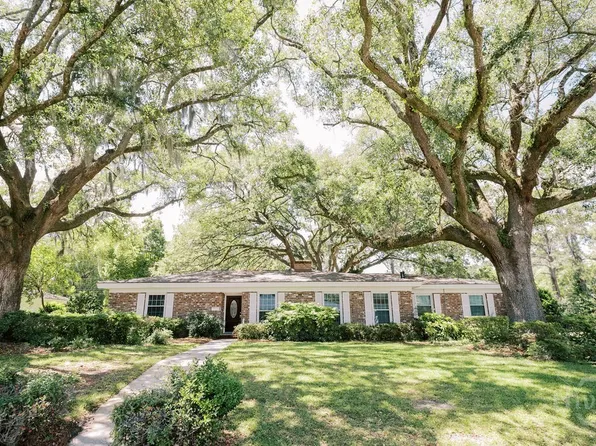 1 Broadmoor Circle, Savannah, GA 31406