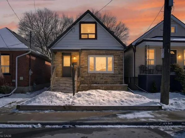 53 E 21st St, Hamilton, ON L8V 2T3