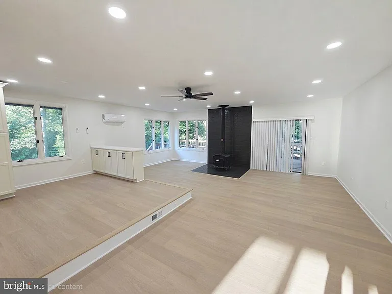 10027 W Constable Ct — Photo 11