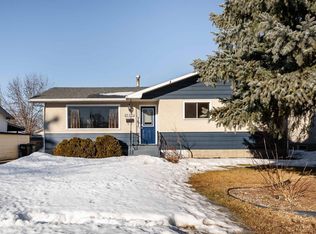 885 Juniper Ave, Strathcona County, AB T8A 2C8