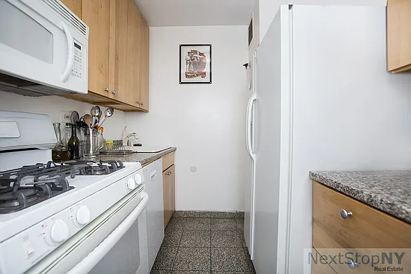 Sold by NextStopNY | media 12