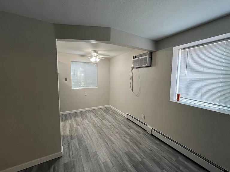 2725 Pleasant Ave — Photo 4