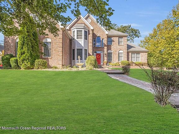 3rd image of 17 Salvatore Dr