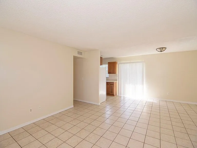 1190 SE Puritan Ln — Photo 17