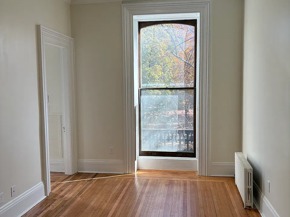 197 2nd St #4