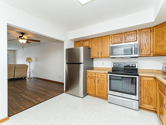 5th image of 121 14th St NE APT 204