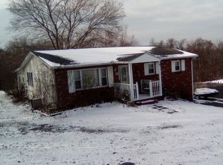 371 Chapman Dr W, Wellsburg, WV 26070