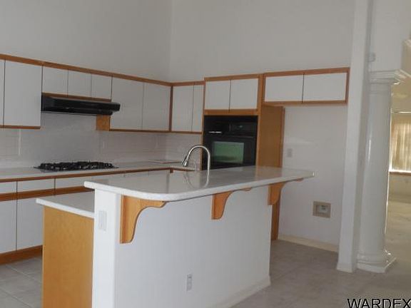3rd image of 2165 E Crystal Dr