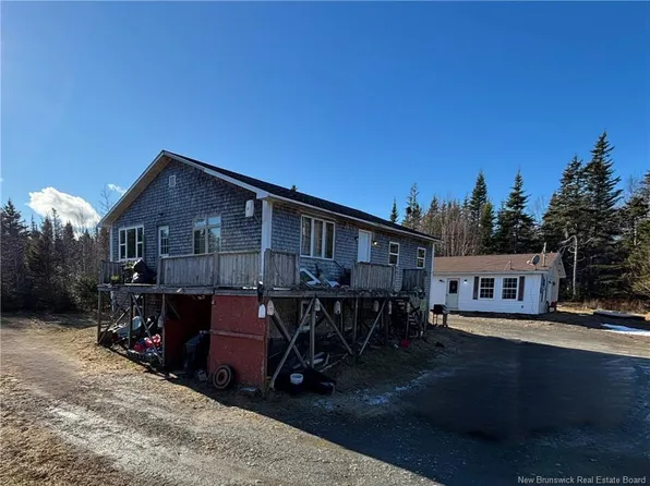 36 Leonard Dr, Grand Manan, NB E5G 4C6