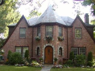 45 Alberta Rd, Brookline, MA 02467