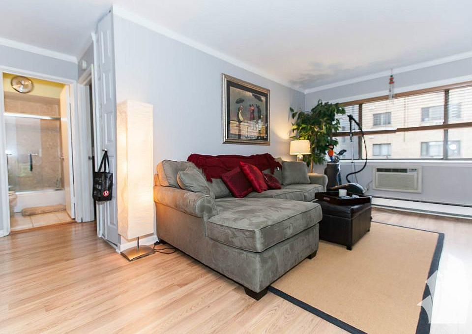 1st image of 3620 N Pine Grove Ave #302W