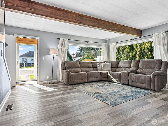 3rd image of 208 Harrison Street