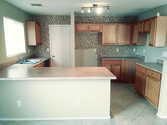 5th image of 14929 N 126th Ave