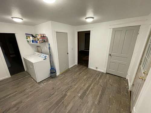 3rd image of 16 Pearl St