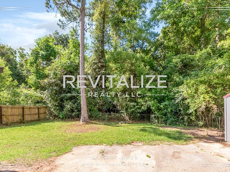 6513 Victoria Pl S — Photo 28