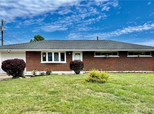 725 Maple Hill Dr, Dayton, OH 45449
