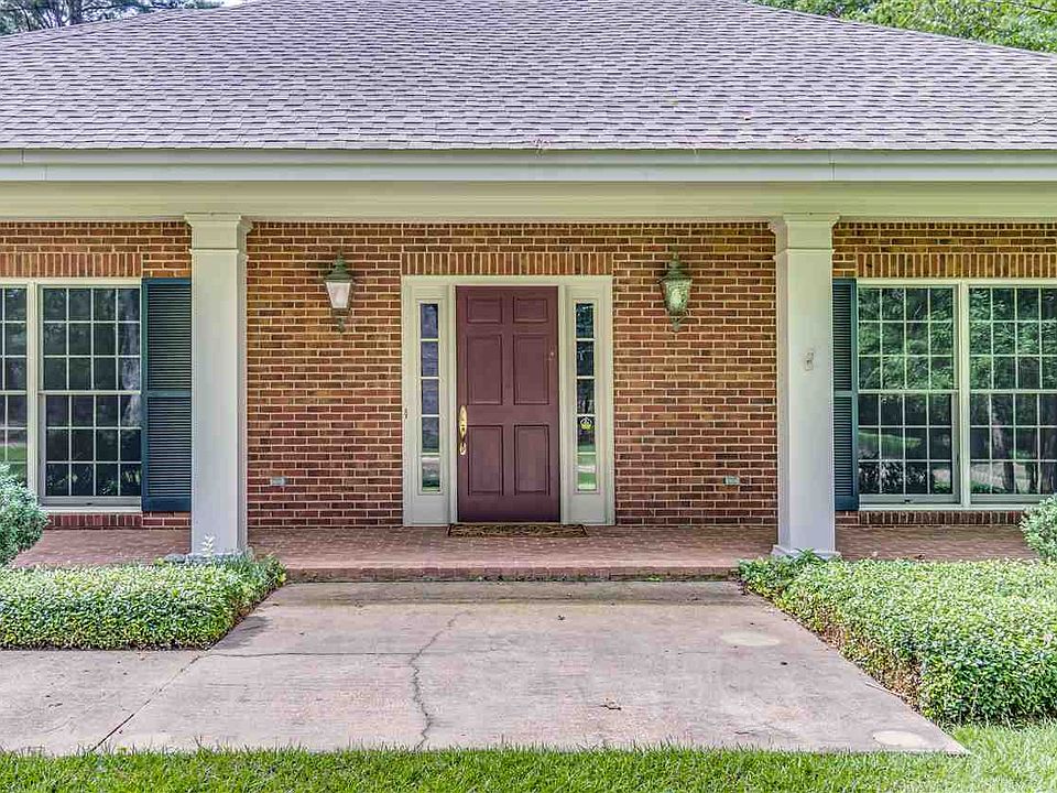 1st image of 1609 Pine Ridge Pl