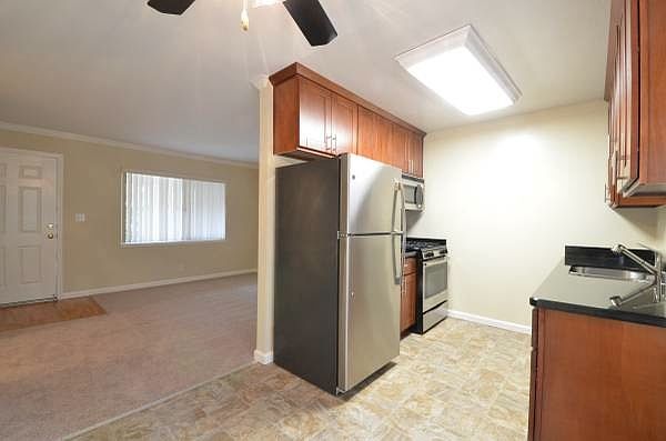1st image of 862 Coleman Ave APT E